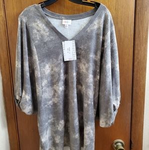 Lularoe Renee Balloon Sleeve Top size M NWT!!!